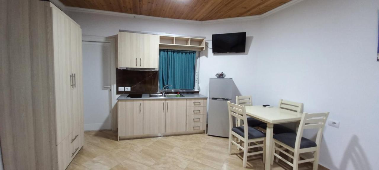 Dian'S Apartments Ксаміл Екстер'єр фото